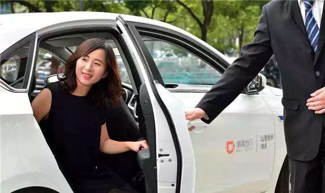 上海開放網(wǎng)約車 自動駕駛預(yù)約服務(wù)